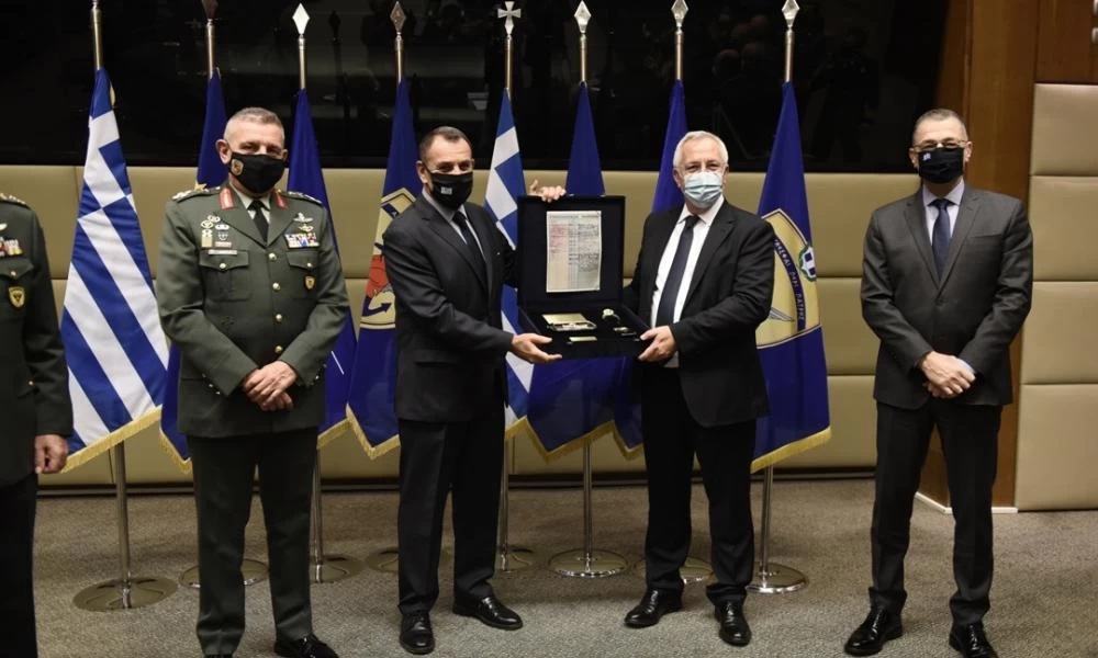 Δωρεά Cosmote για την κάλυψη επιχειρησιακών αναγκών των ΕΔ